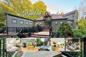 Wooded Wonder - Wooded Retreat! Hot Tub & Arcade, Walk to Marina